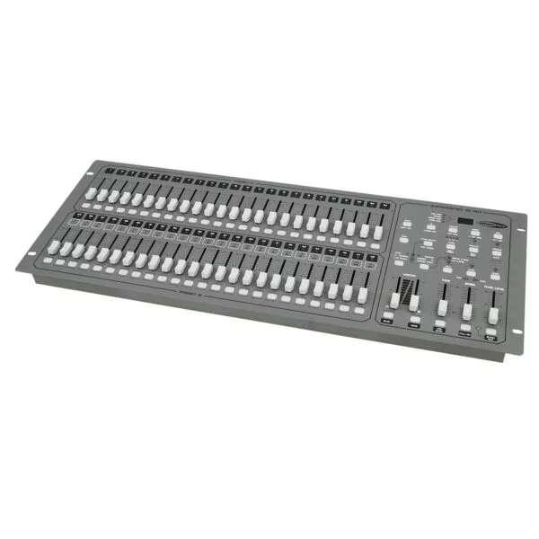 Showtec Console lumière Showmaster 48 MKII en location