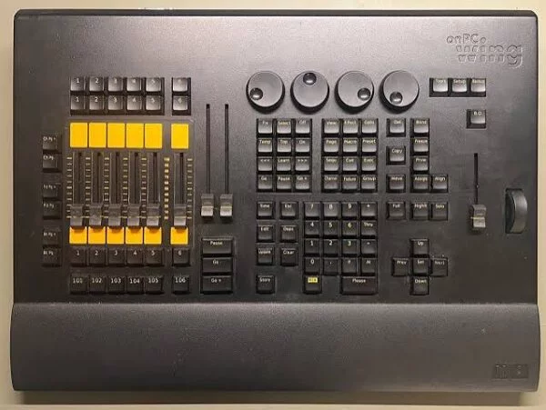 Surface de commande grandMA2 onPC Command Wing